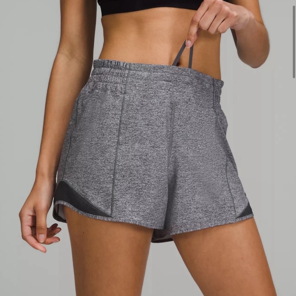 Lululemon Hotty Hot Lined Short 4”